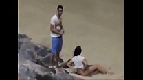 Flagra de safada em sexo real gostoso na praia