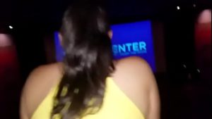 Ninfetas anal metendo durante filme grátis com seu amigo