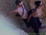 Trepando na praia com casal flagrado fudendo escondido