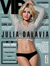 julia dalavia nua na revista